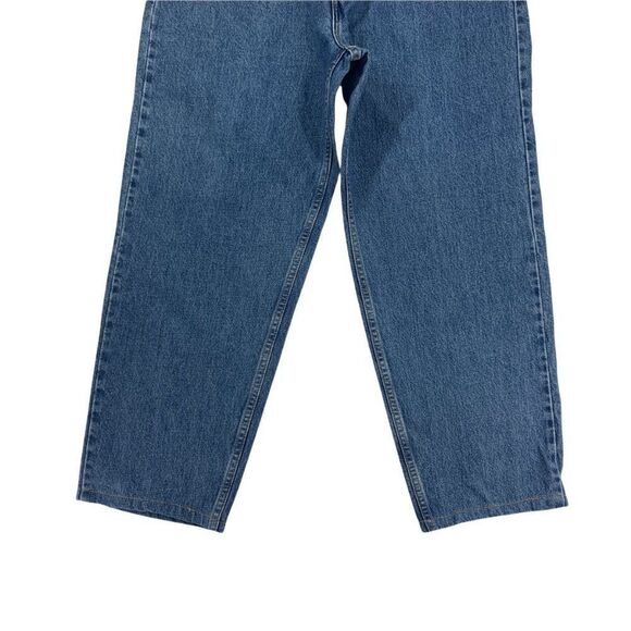 Levi's Women's 560 Loose Fit Straight Leg Denim Jeans - Picture 4 of 10